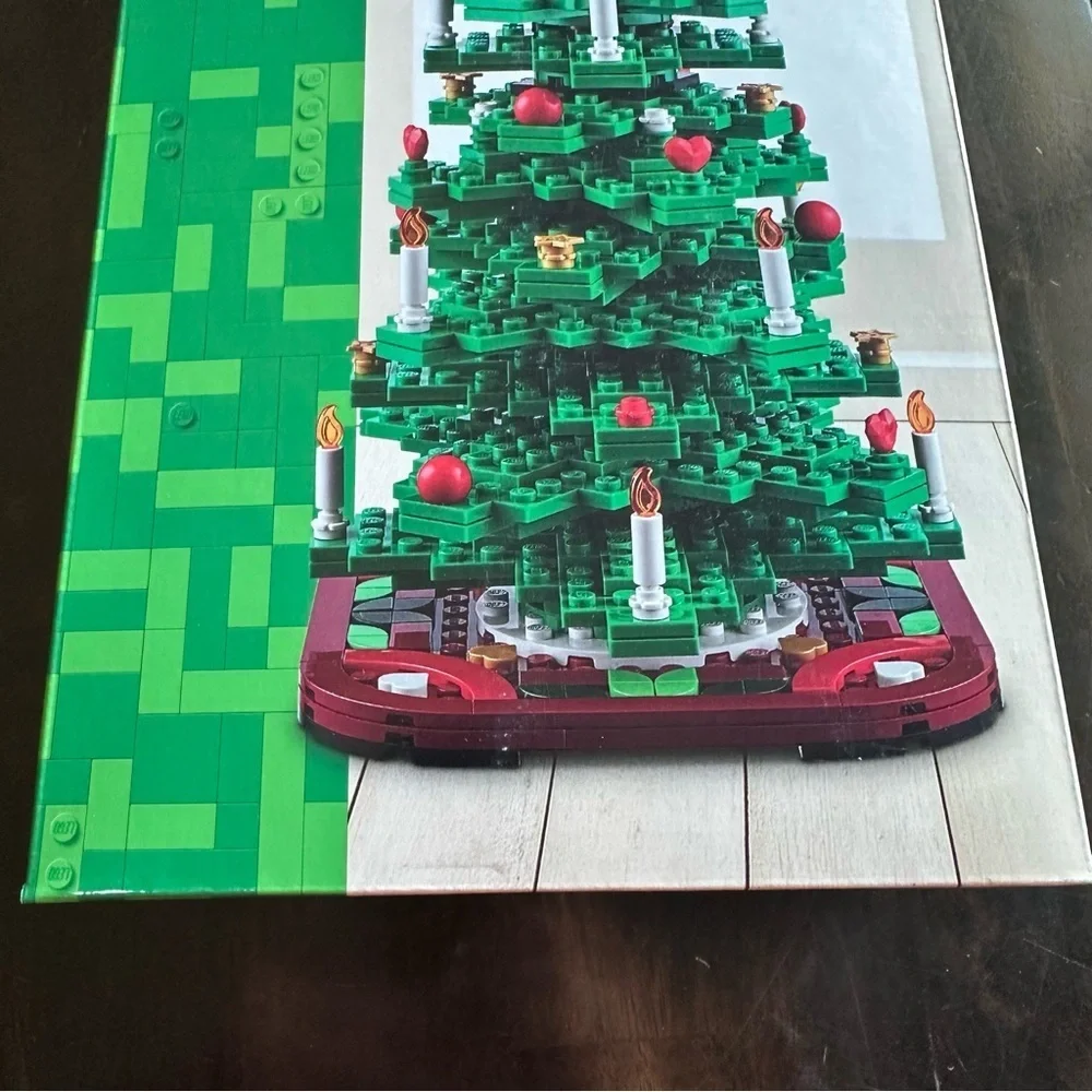 LEGO 40573 Christmas Tree Set • 784 pcs • 2-in-1 Holiday Build • New - Picture 8 of 9